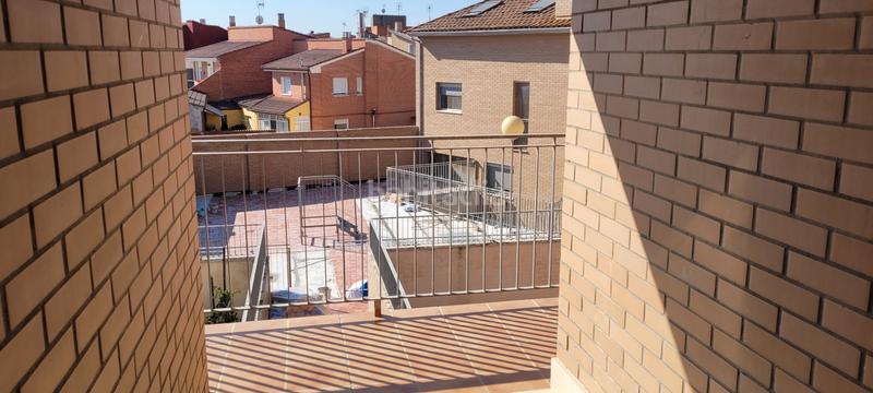 Foto eed650be-470b-48d3-9fd2-48fe4ad939cd. Alquiler dúplex en calle lagunajo 1 dúplex lleno de luz y posibilidades en el centro . garaje y trastero. en Cigales