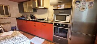 Maison  Calle del rio. Oportunidad para reformar con gran potencial y base sólida en mo