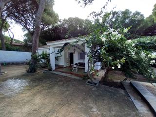 Xalet a Los Franceses - La Vega. Chalet independiente con piscina en venta en pinar de los france