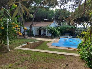 Xalet a Los Franceses - La Vega. Chalet independiente con piscina en venta en pinar de los france
