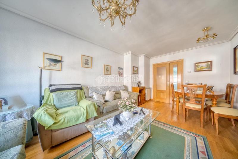 Foto 129b9834-788f-401e-af42-4606c45e0ee8. Pis amb calefacció aparcament a Delicias Valladolid