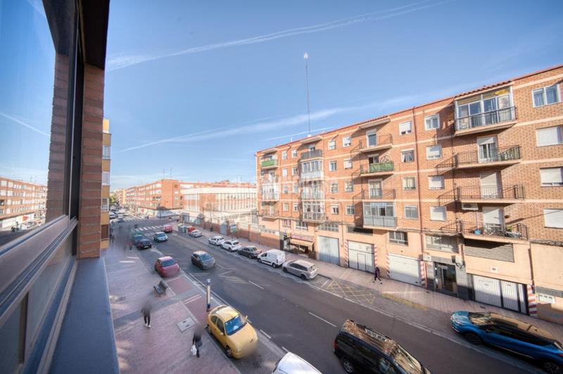 Foto adf42453-1ccb-4385-8a3a-a88b4d046955. Pis amb calefacció aparcament a Delicias Valladolid