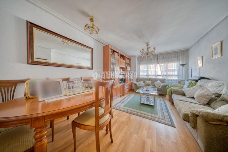 Foto c97a6230-aa36-4da6-8673-aee28ed07afa. Pis amb calefacció aparcament a Delicias Valladolid