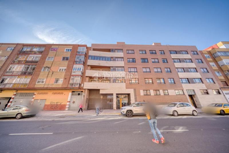 Foto d45cdc8d-c153-4192-96ba-2366be367aff. Pis amb calefacció aparcament a Delicias Valladolid