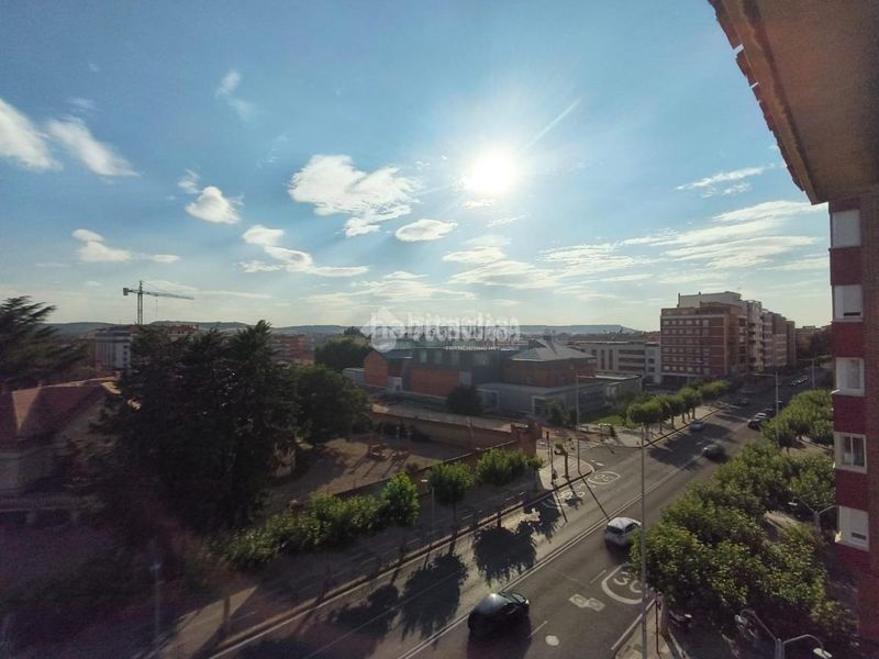 Foto c7742873-d648-4a66-a7ab-2e40e8a85e85. Pis a Santiago - San Telmo Palencia