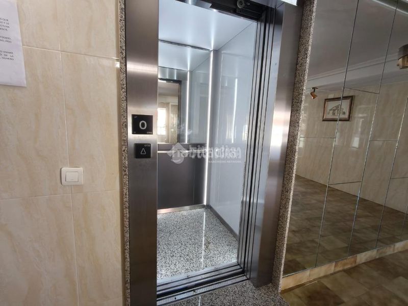Foto 0c72fabb-5104-4d99-a383-11566a3923e3. Piso  en venta en Venta de Baños