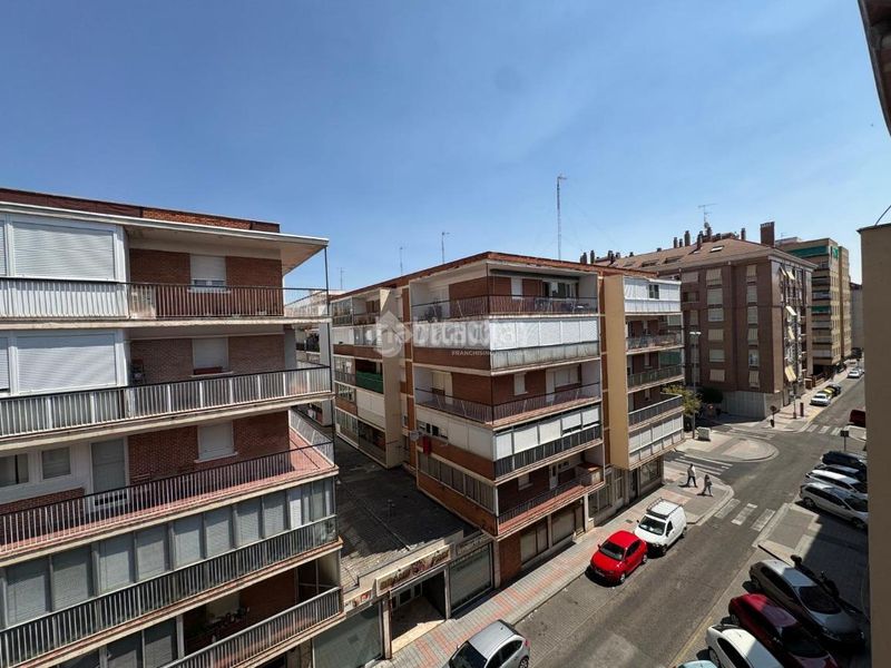 Foto d0f0fa95-116a-445d-9704-57558234d8d1. Pis amb calefacció a Campo de la Juventud Palencia
