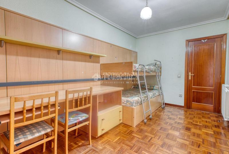 Foto 48a7f08f-4d38-4cf1-9d97-90667325bdf4. Pis amb calefacció aparcament a Santiago - San Telmo Palencia