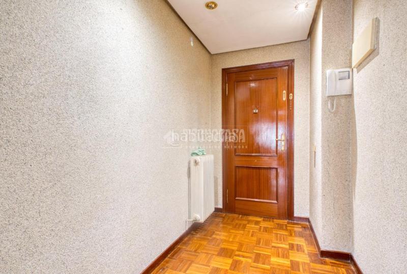 Foto 56bf4e4c-64fd-45c3-9303-b20c2493e6d3. Pis amb calefacció aparcament a Santiago - San Telmo Palencia