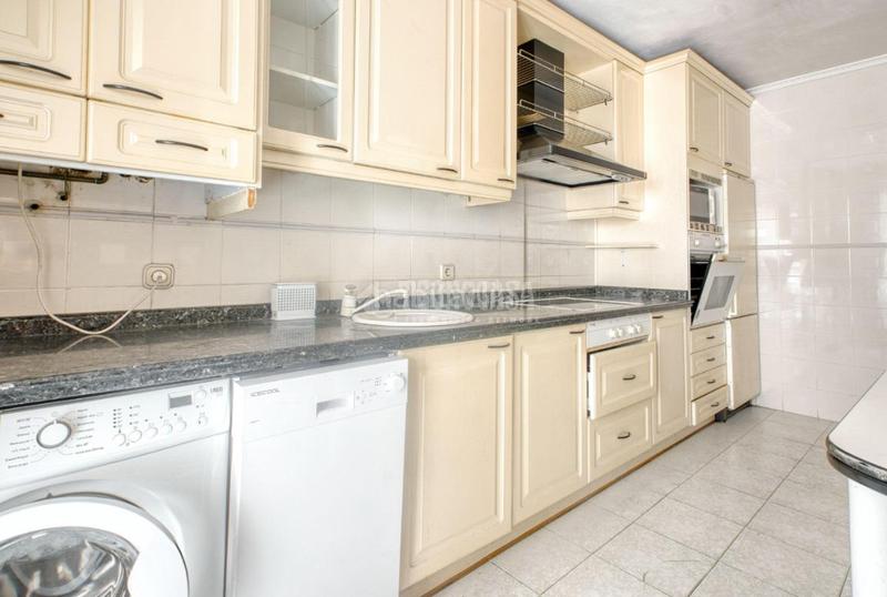 Foto 84d32649-cc4a-4b61-bf28-af400f685ff3. Pis amb calefacció aparcament a Santiago - San Telmo Palencia