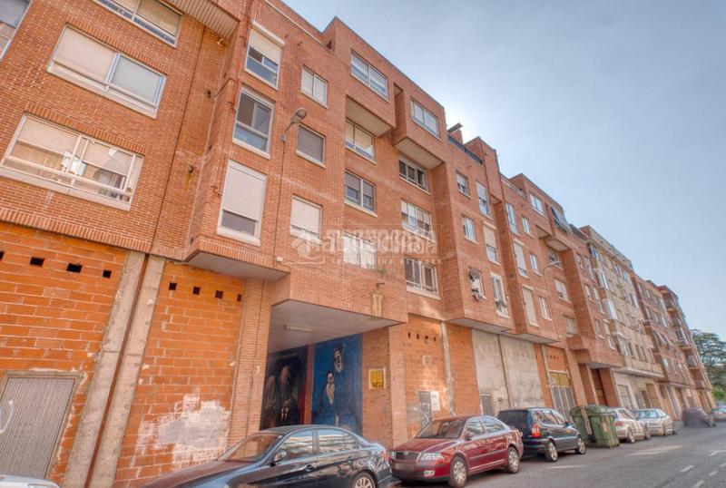 Foto ad71147c-be4c-4368-9cf3-121c5fb49b6f. Pis amb calefacció aparcament a Santiago - San Telmo Palencia