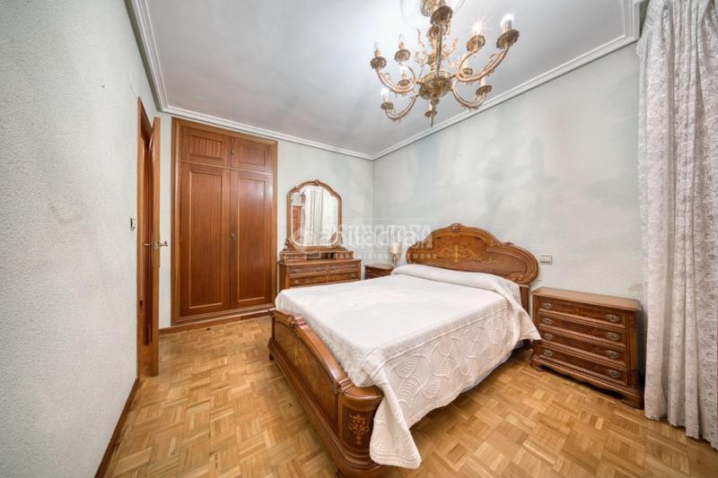 Foto 0dfd0aef-27ea-46ff-bb5a-3ad66066c242. Flat with heating parking in Centro Palencia