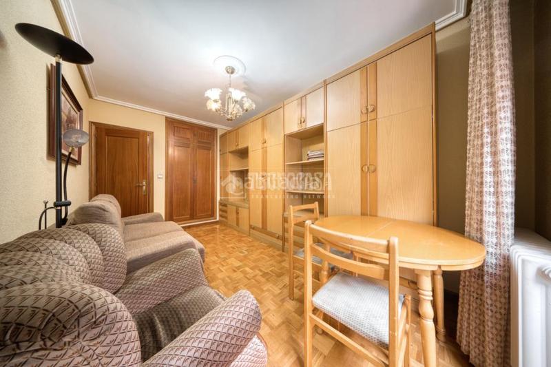Foto 1b61641a-b0c0-4dc2-b4c0-fe9ba40fd034. Flat with heating parking in Centro Palencia