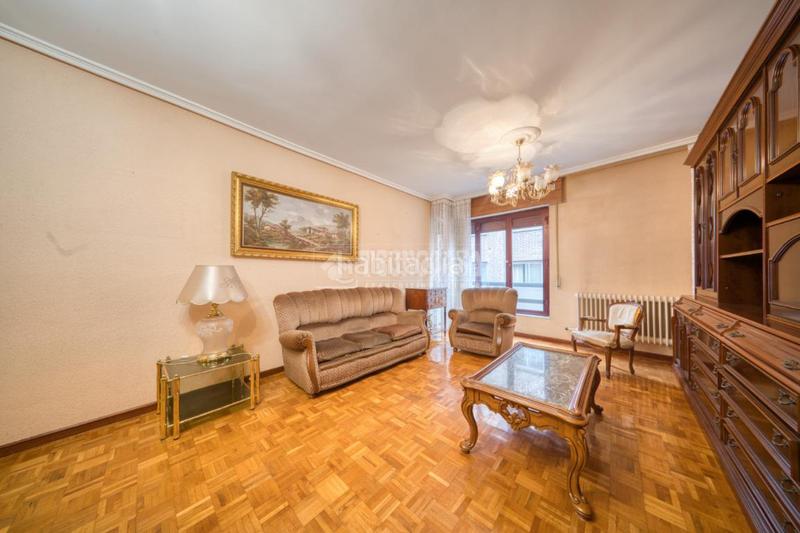 Foto 2202bbec-2096-4469-b6b7-57e53e650dd3. Flat with heating parking in Centro Palencia