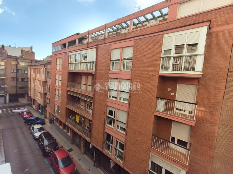 Foto fbf5a38d-01bd-47b3-bae7-016c8c8349ea. Pis amb calefacció a Centro Palencia