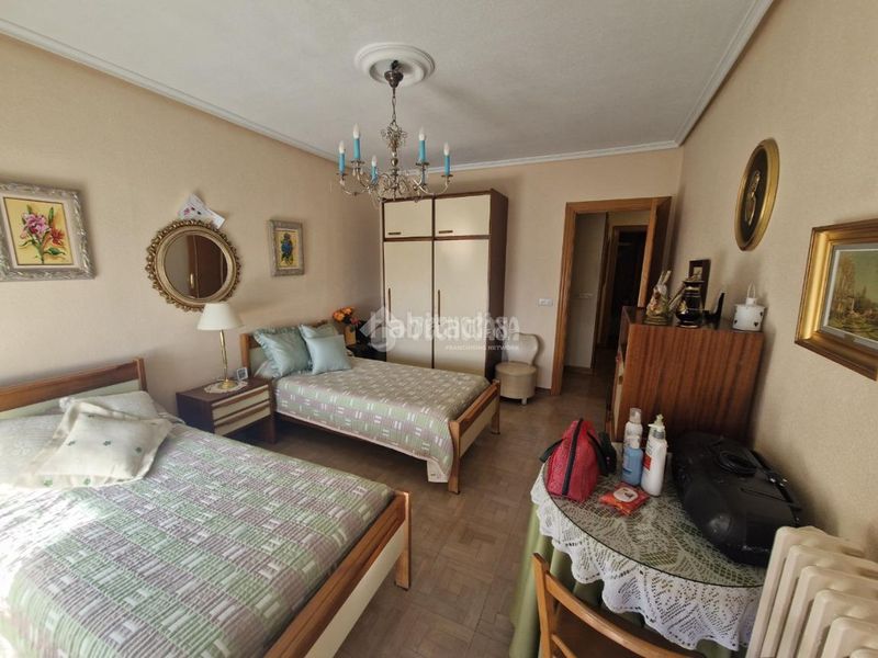 Foto aa0fb3ea-b526-4a0e-8914-5d007dd6fbfd. Pis amb calefacció aparcament a Campo de la Juventud Palencia