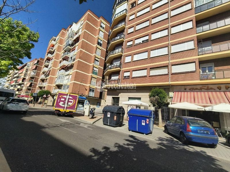 Foto f3419c50-da6c-4cf0-959d-1a93b359c3e9. Pis a Campo de la Juventud Palencia