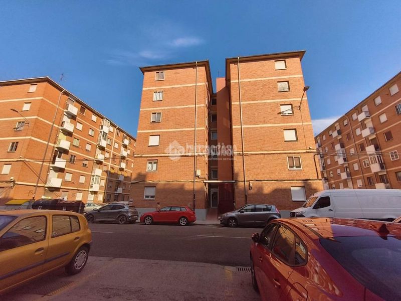 Foto 58a48152-aab0-4539-a961-272a99c5e666. Pis amb calefacció a Santiago - San Telmo Palencia