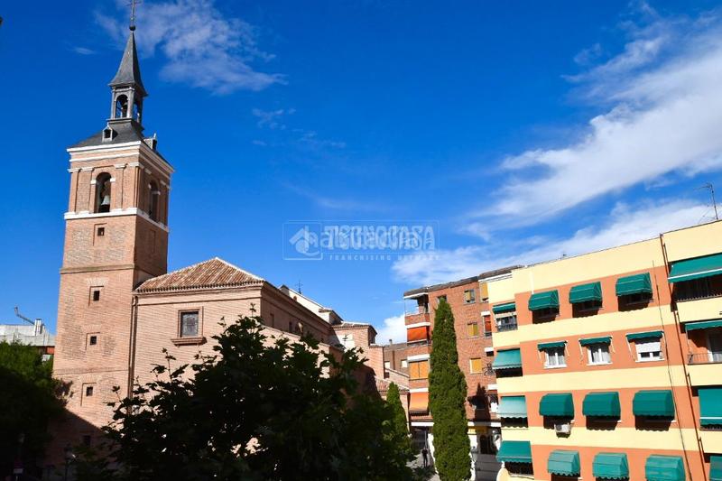 Foto 8d715976-d5a4-424f-8fb7-40beed723d35. Aparcament cotxe a Casco Antiguo Leganés