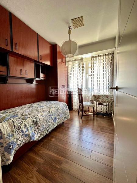 Foto b61c1fe4-5869-47ad-b4ff-5c83d7c39d95. Rent flat with heating in Ciudad Jardín - Parque Roma Zaragoza