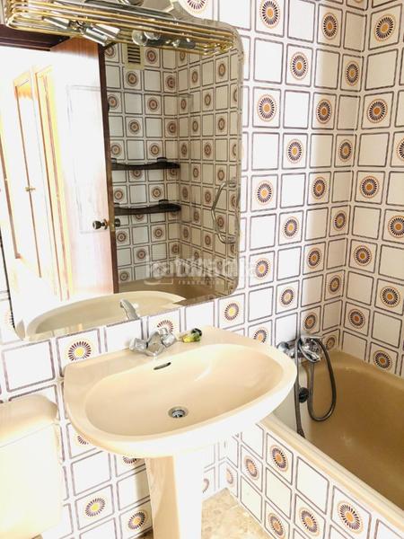 Foto 687486e3-c74e-4ec5-b46a-1c8187e72ab6. Flat with heating in Ciudad Jardín - Parque Roma Zaragoza