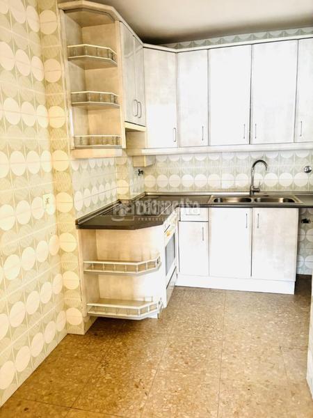 Foto a6785075-df0e-43e3-9c24-19aa8fef99b0. Flat with heating in Ciudad Jardín - Parque Roma Zaragoza