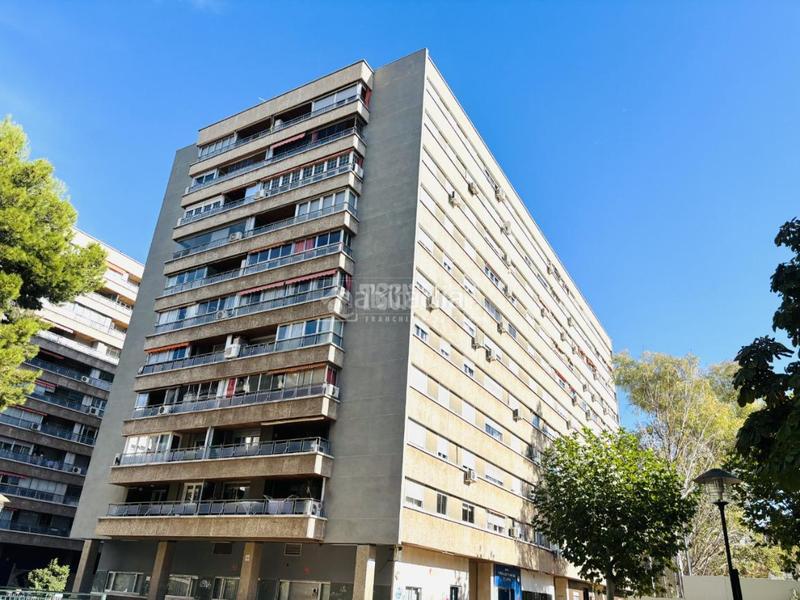 Foto f0a51f84-50f0-41cf-b0e6-e8cf326696d4. Flat with heating in Ciudad Jardín - Parque Roma Zaragoza