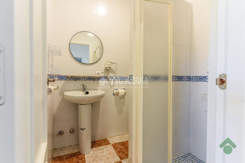 Foto c92522cc-fb03-4707-bf7c-4669ed855db5. Edifici amb piscina a Conil Conil de la Frontera