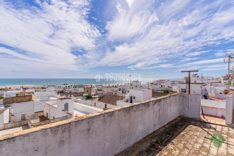 Foto 27fdf789-7214-4da4-b412-8f0fe6dd92b0. Edificio  en venta en Conil Conil de la Frontera