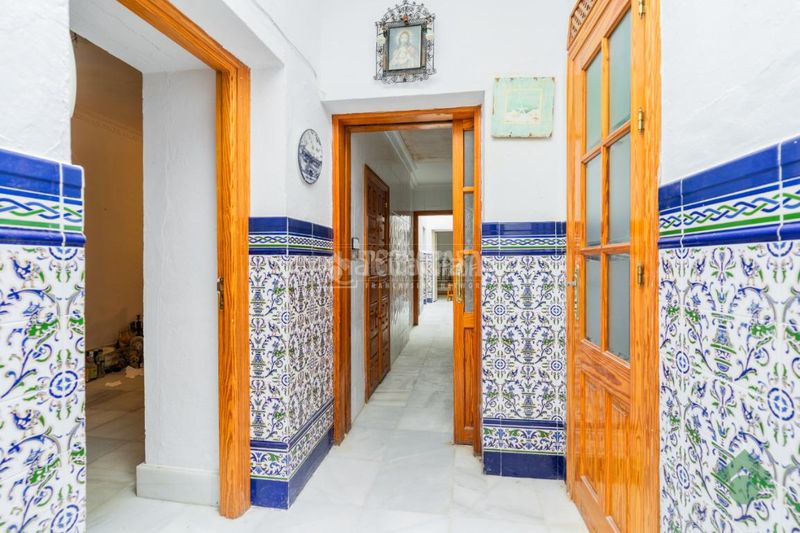 Foto 4d31ef95-4f5d-485c-8ada-c35a0736ab92. Edificio  en venta en Conil Conil de la Frontera