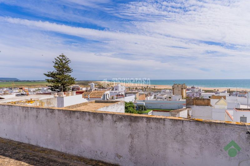 Foto 93d559e6-1b4c-4b2e-9a5c-6e83f89c12db. Edificio  en venta en Conil Conil de la Frontera