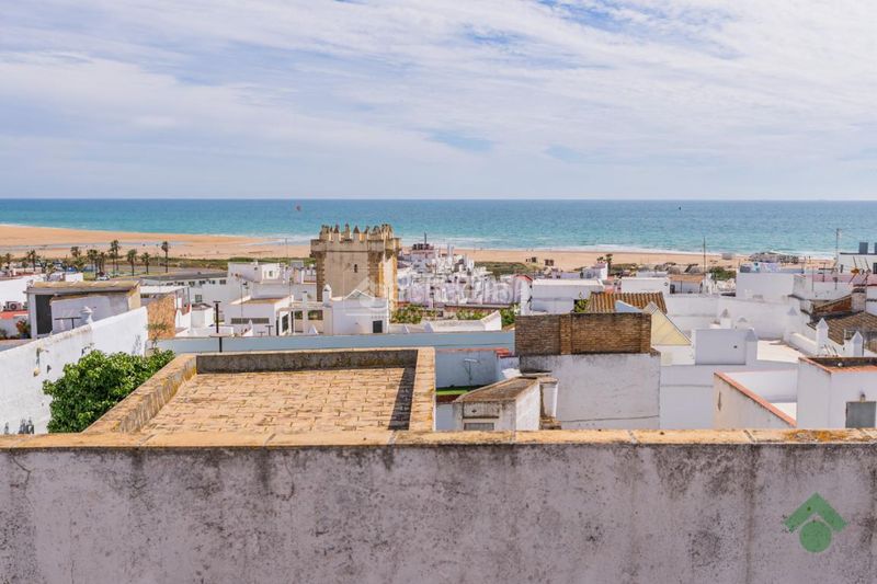 Foto f53d9c17-5f51-4252-a315-633f371911cb. Edificio  en venta en Conil Conil de la Frontera