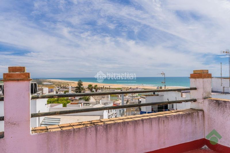 Foto c079ef46-0e1c-4dd8-a249-86a9bf24e912. Flat with heating in Conil Conil de la Frontera