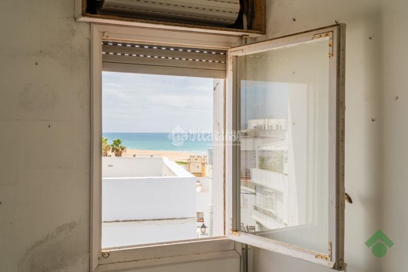 Foto c95008b2-92af-43c9-88b2-087b772da23c. Flat with heating in Conil Conil de la Frontera