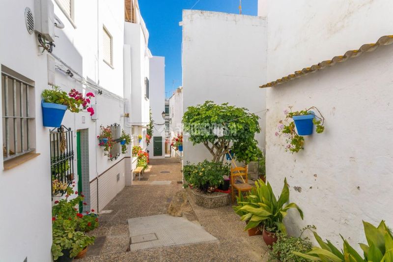 Foto 034d9e6e-0940-45a3-9289-e62bd083ad69. Piso  en venta en Conil Conil de la Frontera