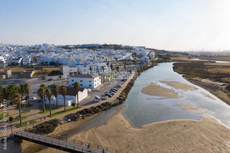 Foto fdaf1ef6-2e7d-48db-9fb7-b6a8783174d6. Piso  en venta en Conil Conil de la Frontera