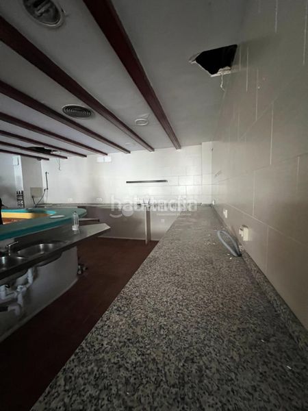 Foto fc1d5ce8-7e89-4204-8a5d-4865ee0ba8d0. Local comercial a Conil Conil de la Frontera