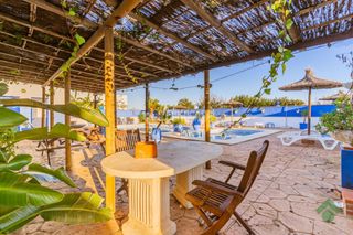 Edifici a Conil. Edificio en venta en conil de la frontera