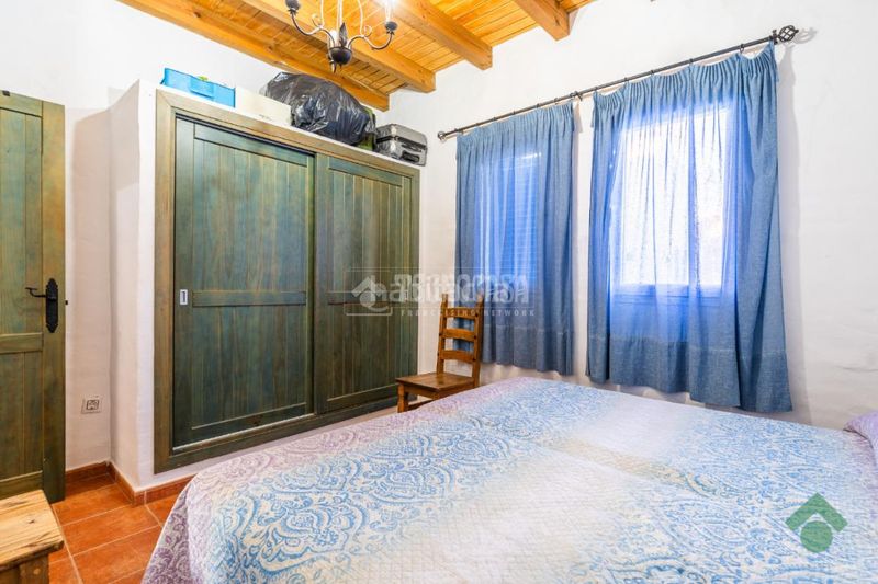 Foto 6497f11b-1b9d-4623-b055-2d7349ceffbd. Edificio  en venta en Conil Conil de la Frontera