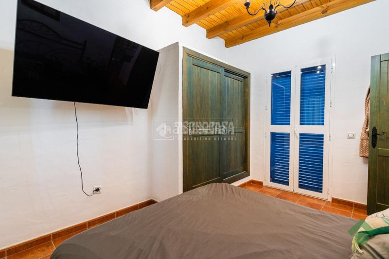 Foto 64e15e86-6298-4793-bc27-94bbc27356a1. Edificio  en venta en Conil Conil de la Frontera