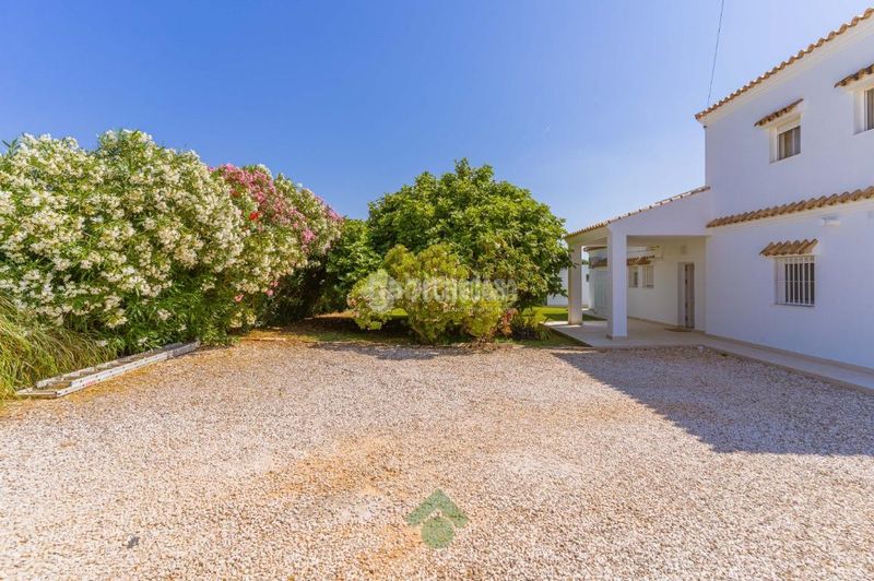Foto 74cb7a19-1503-4dc9-9a85-8278277d6353. Casa  en venta en Barrio Nuevo Conil de la Frontera