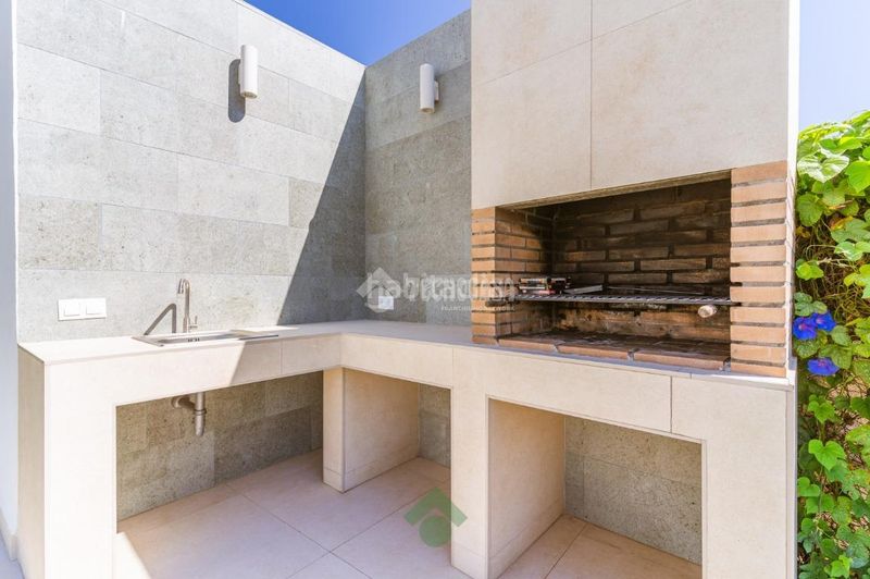 Foto ae9fe2d9-b482-42c3-827e-268cdbb0e3c3. Casa  en venta en Barrio Nuevo Conil de la Frontera
