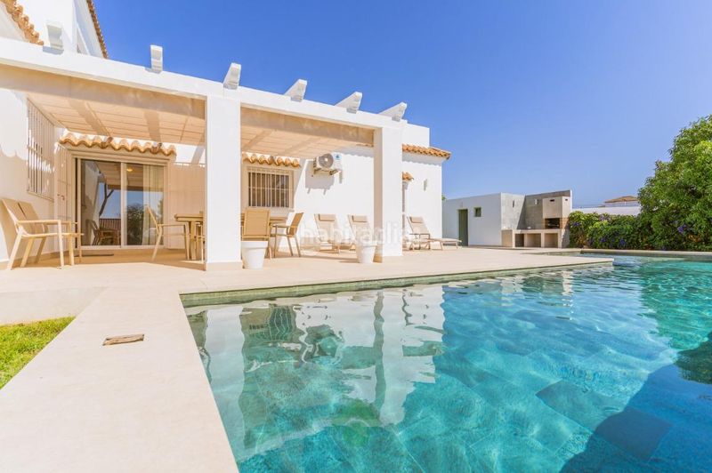 Foto bdf88fbf-0acf-48ad-b092-f3637d0945d2. Casa  en venta en Barrio Nuevo Conil de la Frontera