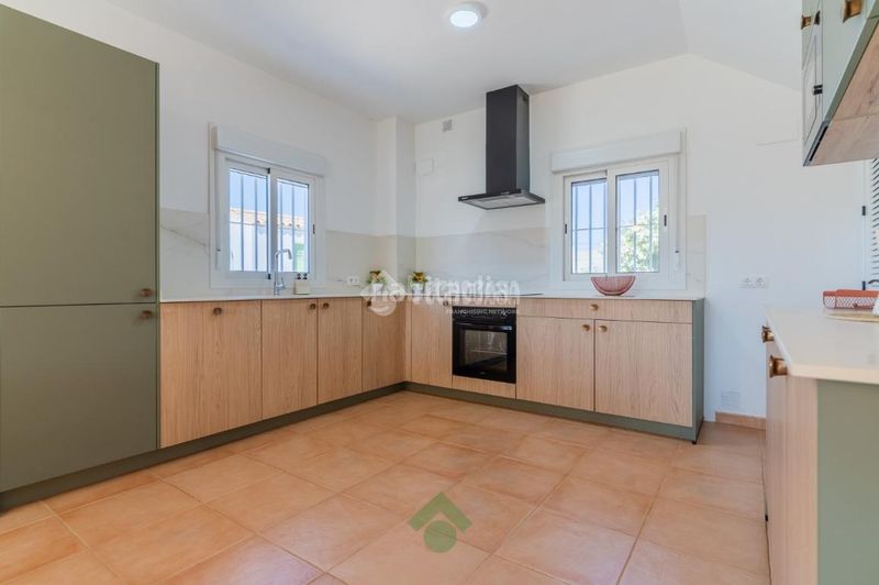 Foto f2cc7d83-f42d-46c5-87a6-eca9fb8aefb4. Casa  en venta en Barrio Nuevo Conil de la Frontera