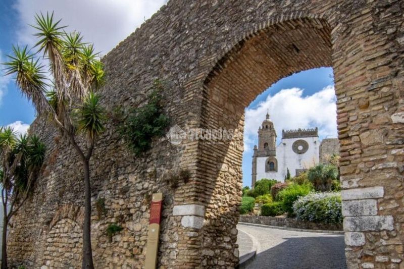 Foto 1a4a9c9b-6731-4fee-8bf9-c1fdf18b3ce3. Casa aparellada amb calefacció a Medina Sidonia