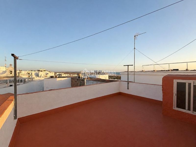 Foto 11298fbd-928d-4ba2-af78-0253ff1e8db2. Casa aparellada a Conil Conil de la Frontera