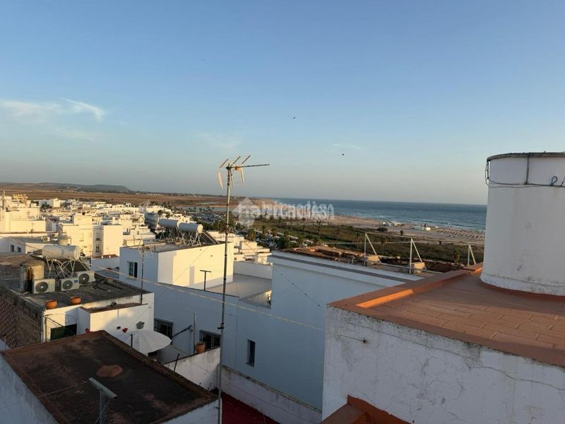 Foto 444aea6f-ba68-40fe-8513-b1084431e7ff. Casa aparellada a Conil Conil de la Frontera