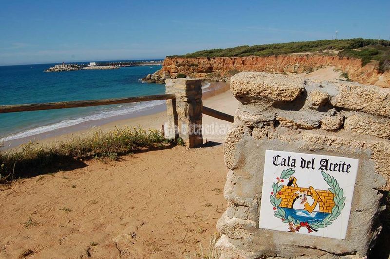 Foto 11952677-25f7-4ac0-adb6-20bee6ac92d9. Àtic amb calefacció a Conil Conil de la Frontera