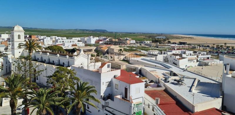 Foto f07bf4b4-b929-4f32-8a97-964b0e2d80b2. Àtic amb calefacció a Conil Conil de la Frontera