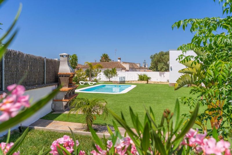 Foto 0d03f417-044a-46b2-9806-7415292ace8d. Masia a Barrio Nuevo Conil de la Frontera